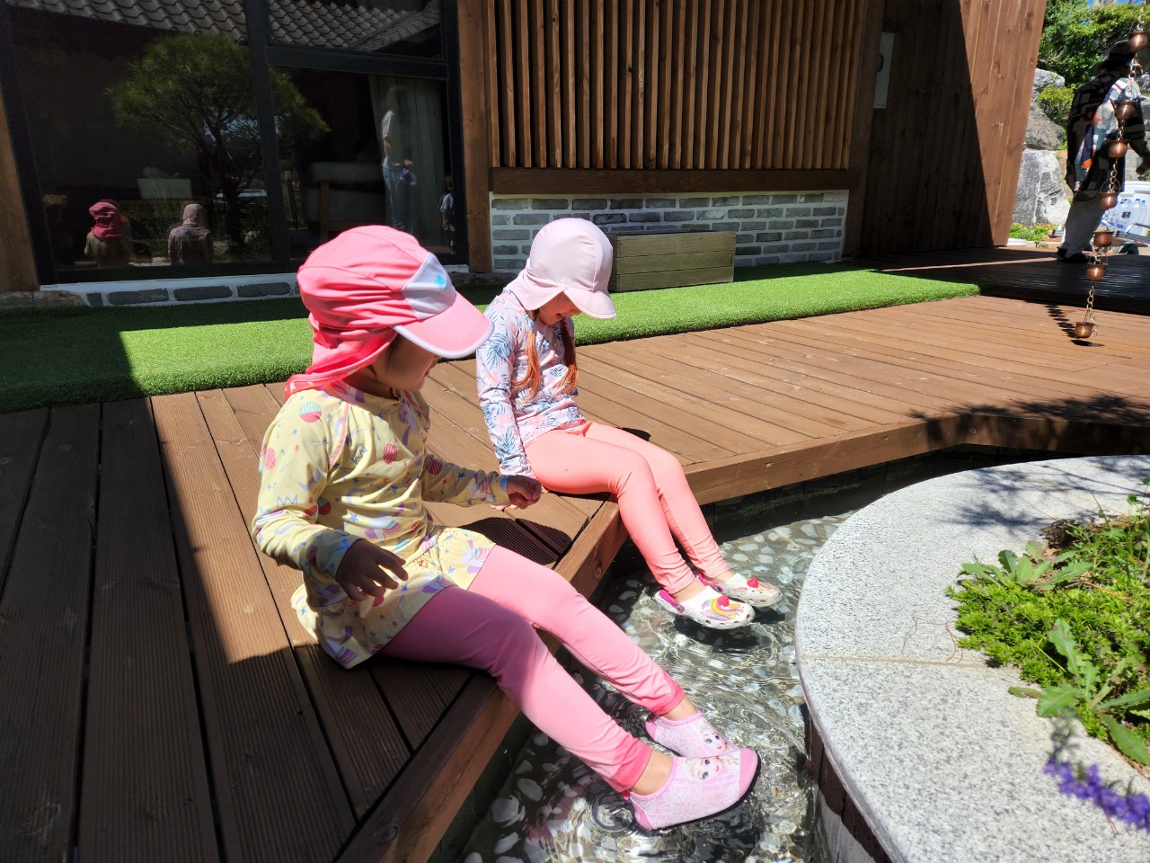 2108994060_EBYDbsIQ_427a005ad4b751c0fae0ca030d98506f7a372a67.jpg 이미지크게보기